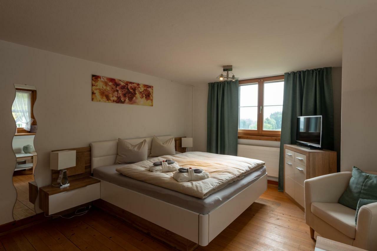 Landgasthof Farnsburg Ormalingen ภายนอก รูปภาพ